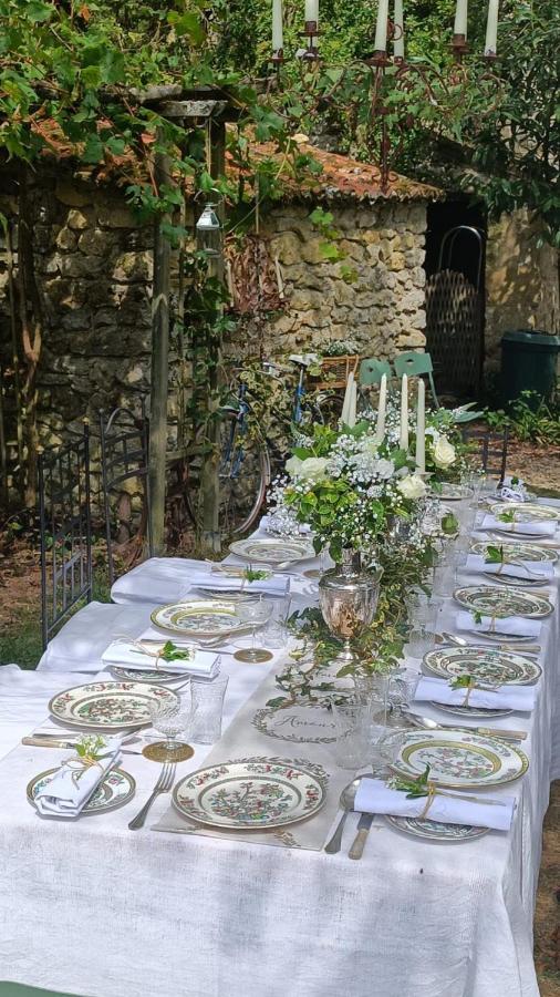 14Th Century Priory In Pressigny Bed & Breakfast Pressigny  Exterior photo